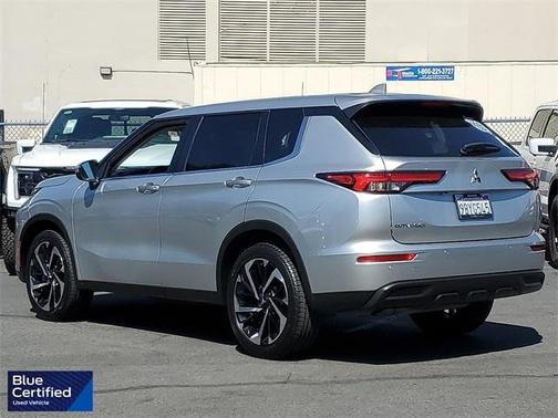 2022 Mitsubishi Outlander ES