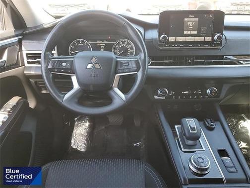 2022 Mitsubishi Outlander ES