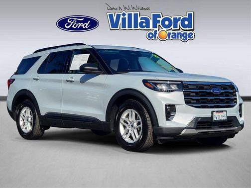 Space White Metallic 2026 Ford Explorer Active