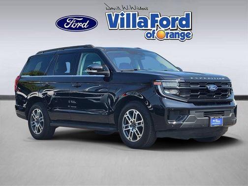 Black Metallic 2025 Ford Expedition Active