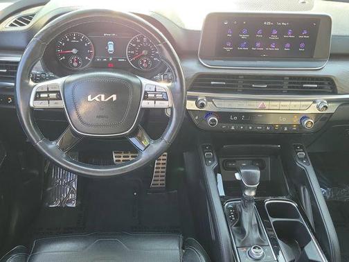 Glacial White Pearl 2022 Kia Telluride SX
