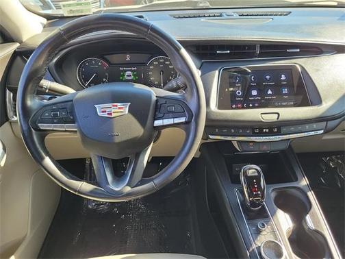 2023 Cadillac XT4 Luxury