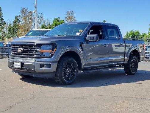 Carbonized Gray Metallic 2026 Ford F-150 XLT