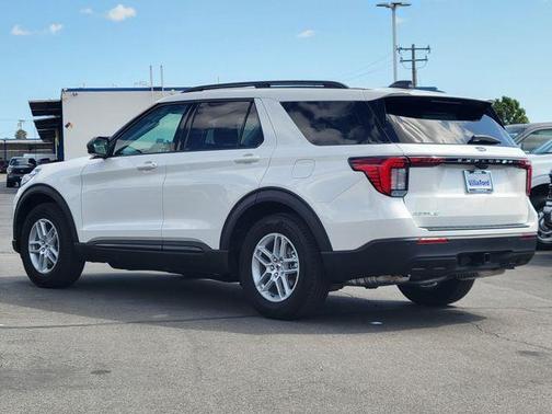 Star White 2026 Ford Explorer Active