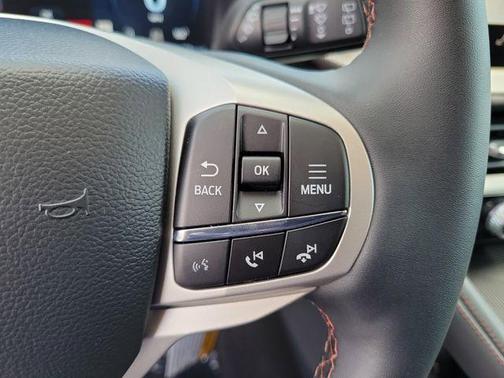 Star White 2026 Ford Explorer Active