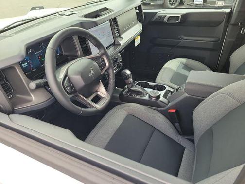 Oxford White 2026 Ford Bronco Big Bend