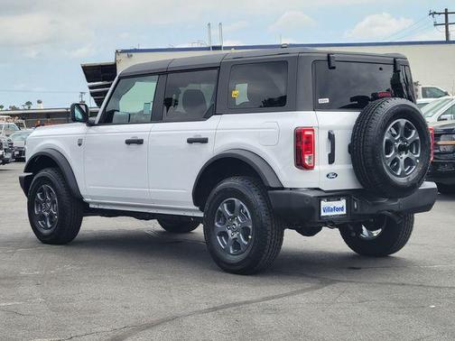 Oxford White 2026 Ford Bronco Big Bend
