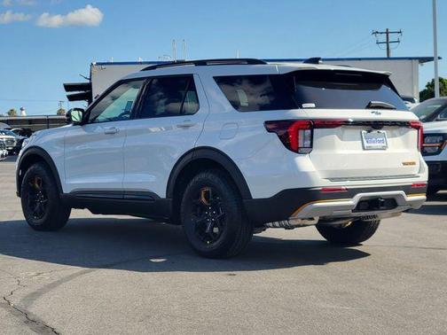 Star White 2026 Ford Explorer Tremor
