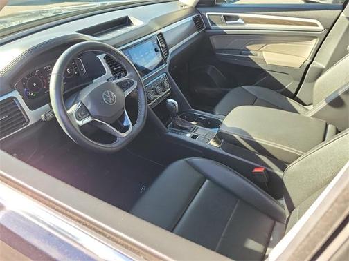 2023 Volkswagen Atlas 3.6L SE w/Technology