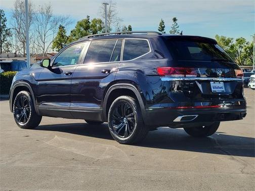 2023 Volkswagen Atlas 3.6L SE w/Technology