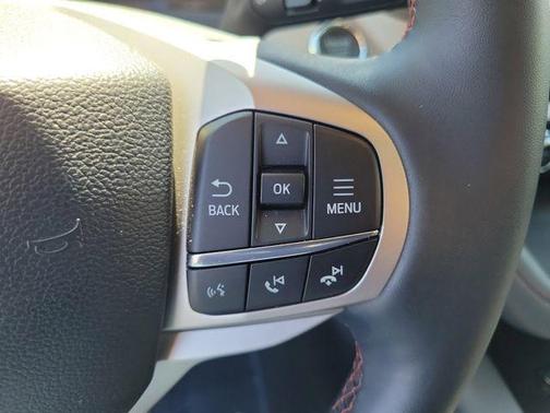 Space White Metallic 2025 Ford Explorer Active