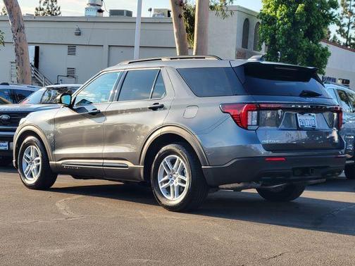 Carbonized Gray Metallic 2026 Ford Explorer Active