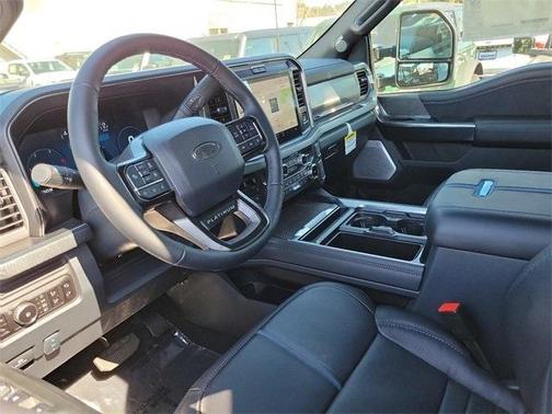 2025 Ford F-250 Platinum