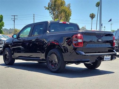 2025 Ford Maverick Lobo Standard