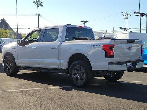2025 Ford F-150 Lightning Flash
