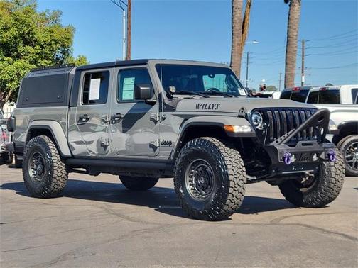 2021 Jeep Gladiator Sport
