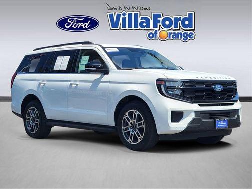 Oxford White 2025 Ford Expedition Active