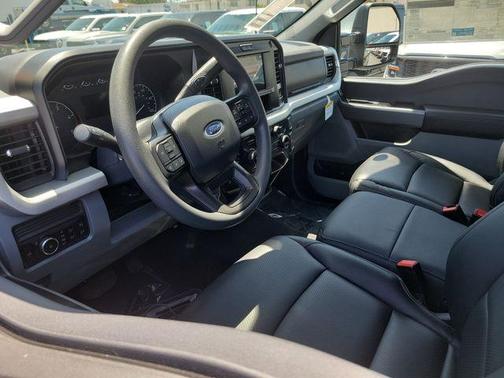 Agate Black Metallic 2026 Ford F-250 XLT