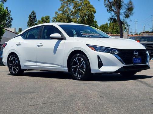 Cloud White 2024 Nissan Sentra SV