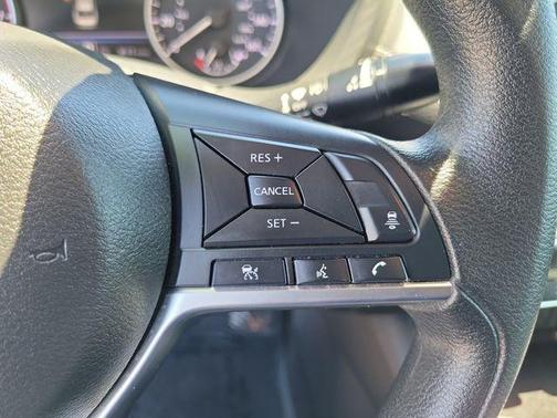 Cloud White 2024 Nissan Sentra SV