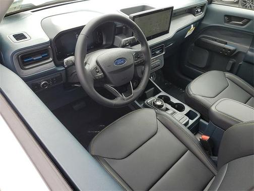 2025 Ford Maverick Lobo Standard