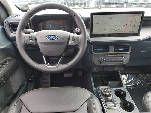 2025 Ford Maverick Lobo Standard