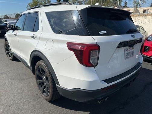 White Metallic 2021 Ford Explorer ST