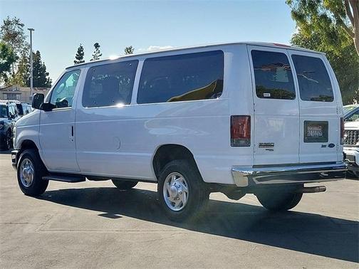 2010 Ford E350 Super Duty XLT