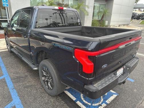 2023 Ford F-150 Lightning LARIAT