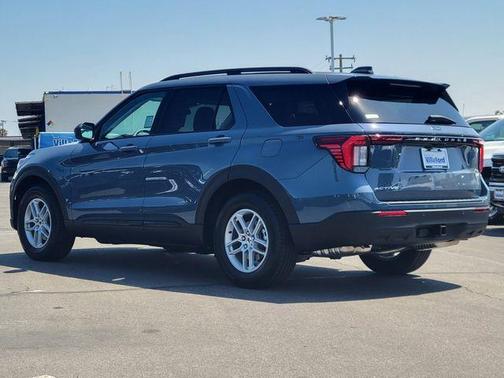 Vapor Blue Metallic 2026 Ford Explorer Active
