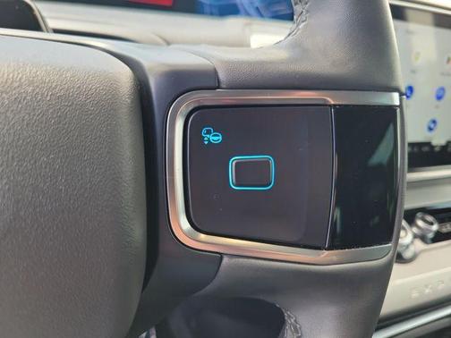 Oxford White 2025 Ford Expedition Max Active