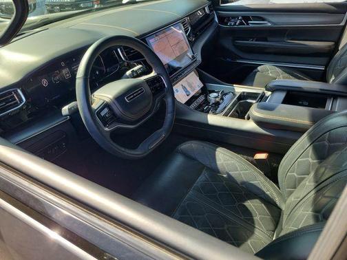 Metallic 2023 Jeep Grand Wagoneer Series III