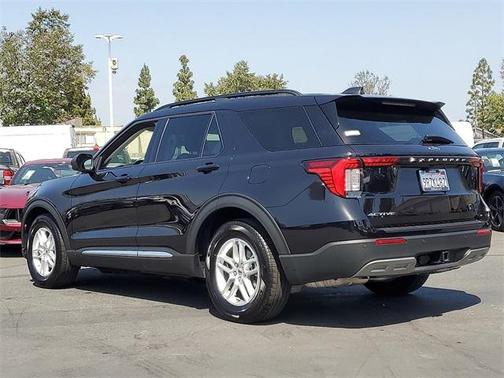 2025 Ford Explorer Active