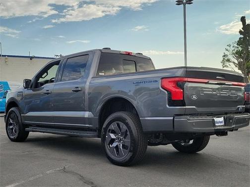 2025 Ford F-150 Lightning LARIAT