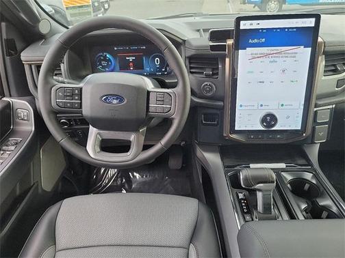 2025 Ford F-150 Lightning LARIAT