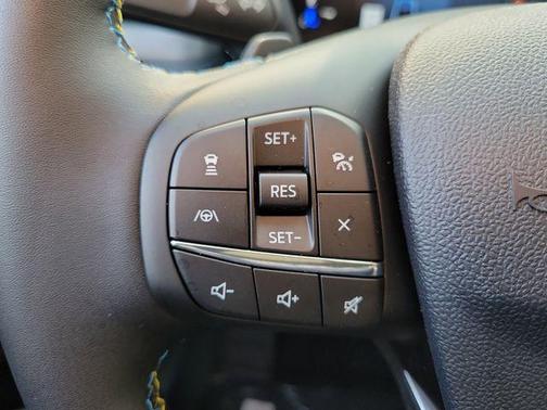 2026 Ford Maverick Lobo High