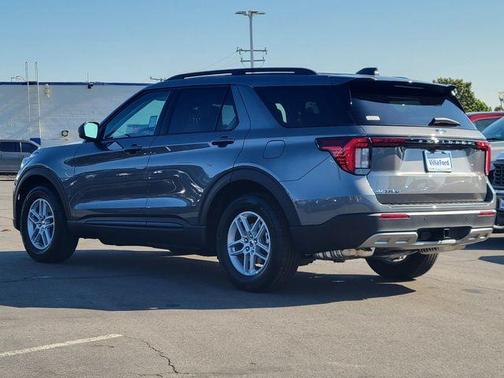 Carbonized Gray Metallic 2026 Ford Explorer Active
