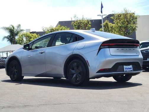 2024 Toyota Prius LE