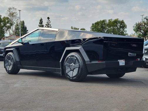 2024 Tesla Cybertruck Cyberbeast