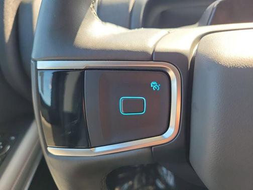 Oxford White 2025 Ford Expedition Active