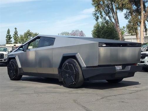 2024 Tesla Cybertruck Cyberbeast