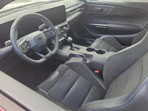 2025 Ford Mustang Dark Horse