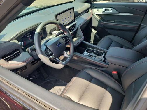 Agate Black Metallic 2026 Ford Explorer ST-Line