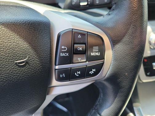 Iconic Silver Metallic 2023 Ford Explorer XLT