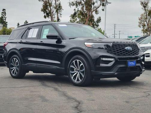 Agate Black Metallic 2023 Ford Explorer ST-Line