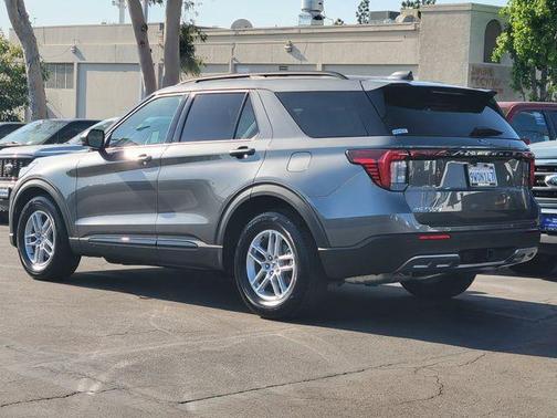Carbonized Gray Metallic 2026 Ford Explorer Active