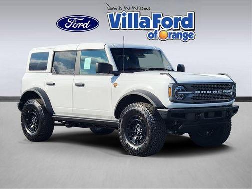 Oxford White 2026 Ford Bronco Badlands