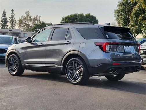 2025 Ford Explorer ST