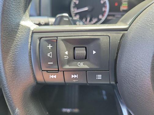 2025 Nissan Pathfinder S