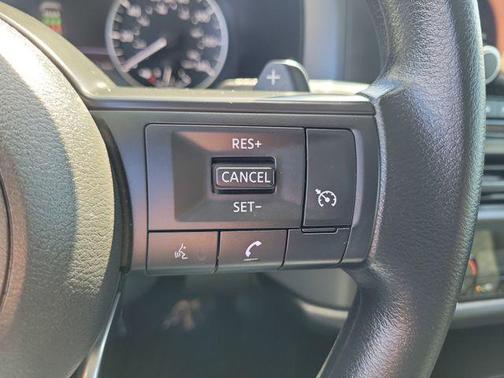 2025 Nissan Pathfinder S